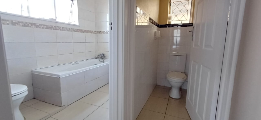4 Bedroom Property for Sale in Amalinda North Eastern Cape
